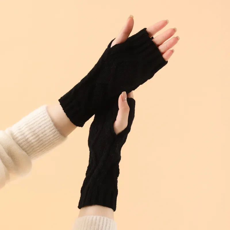 Women's Diamond Cable Knit Fingerless Gloves